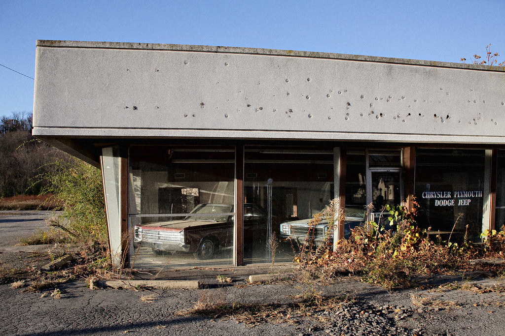 East Liverpool, Ohio, 2010 Abandoned car dealership.The ca… Flickr