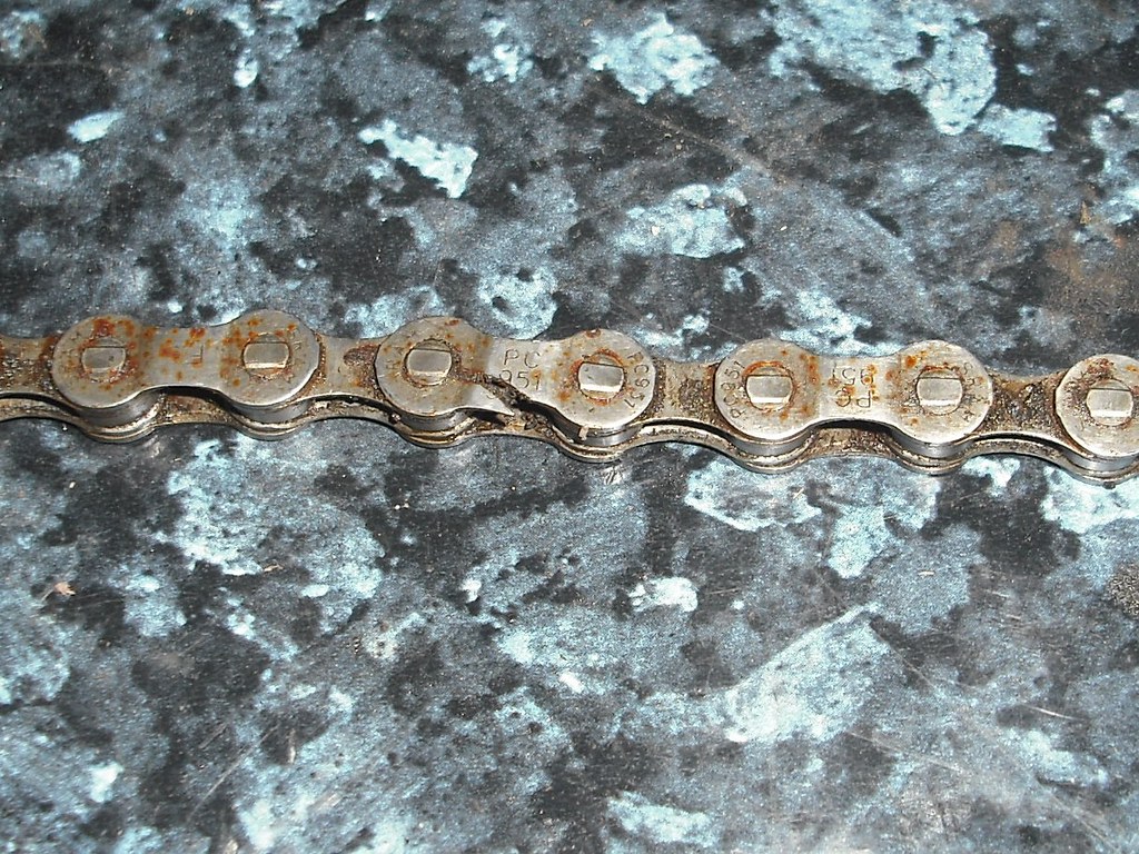 broken_chain Broken bike chain. tomstickland Flickr