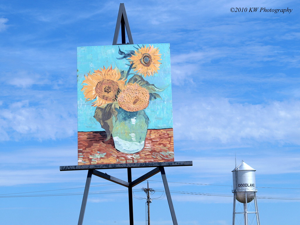 Giant Van Gogh Painting Giant Van Gogh Painting in Goodlan… Flickr