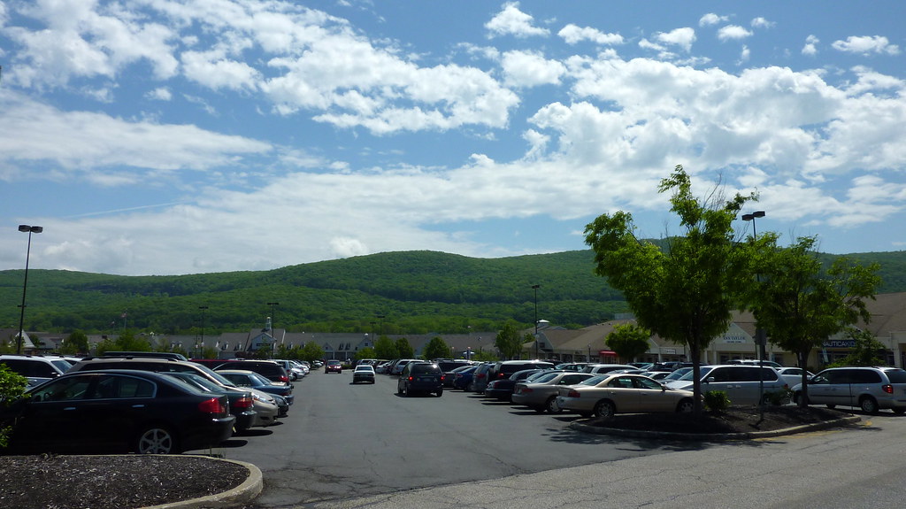 Parking Lot at Woodbury Common Premium Outlets I am contin… Flickr