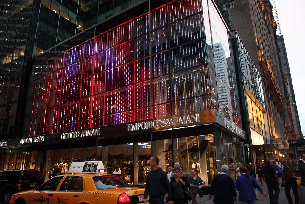 5th Avenue, New York Follow me on amunizdelgado or visit