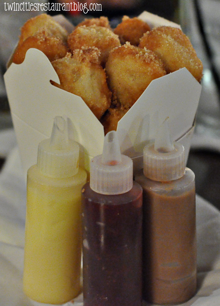 FillYourOwn Mini Donut Holes at Tavern Grill Blaine, M… Flickr