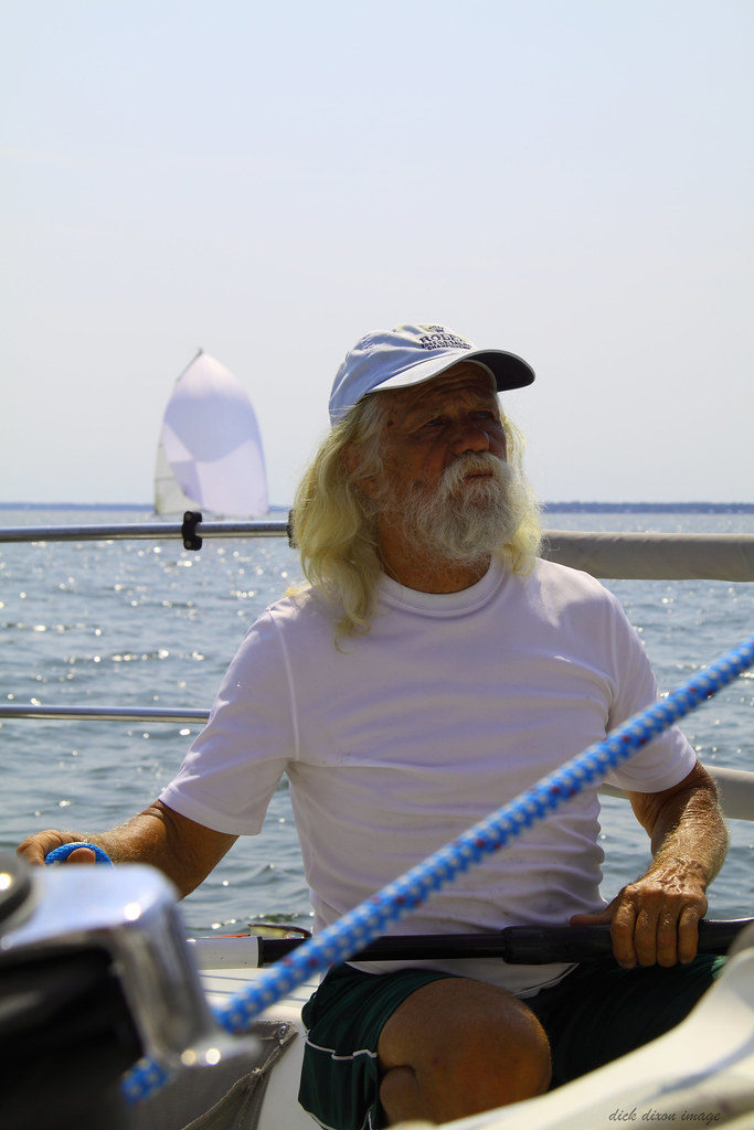 DIXON PHOTO MIDDLE BAY LIGHT 2010 38 Lee Creekmore takes a… Flickr