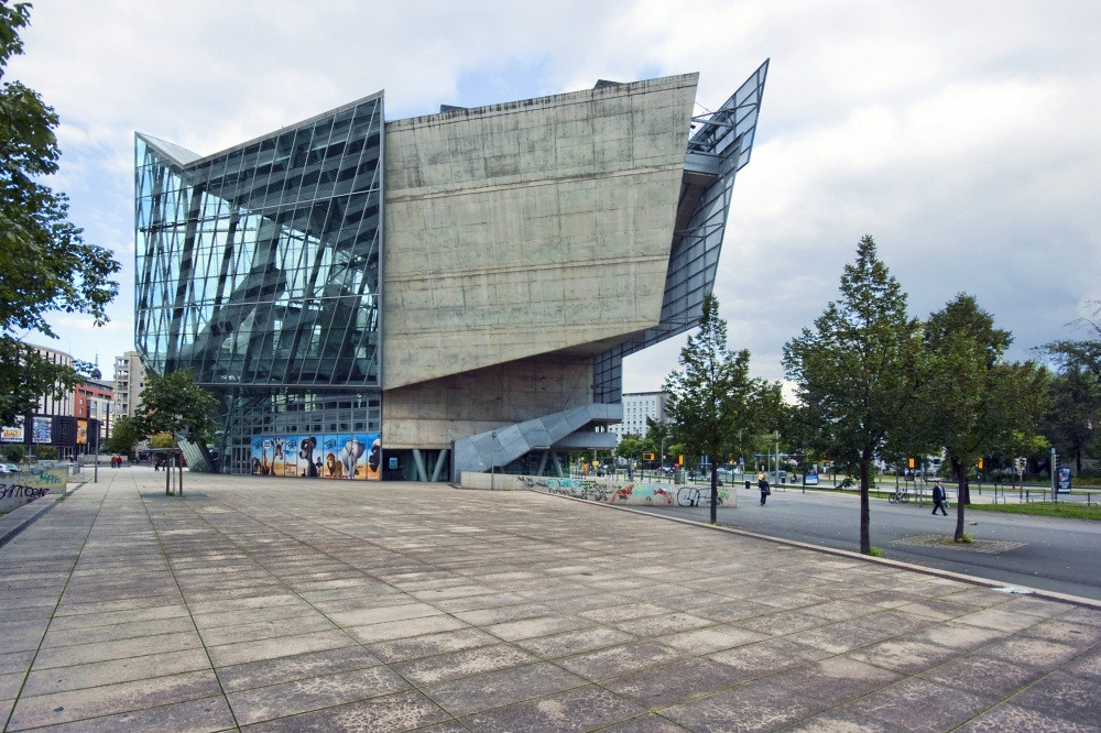 UFA Cinema Center designed by Coop Himmelb(l)au. Dresden T… Flickr