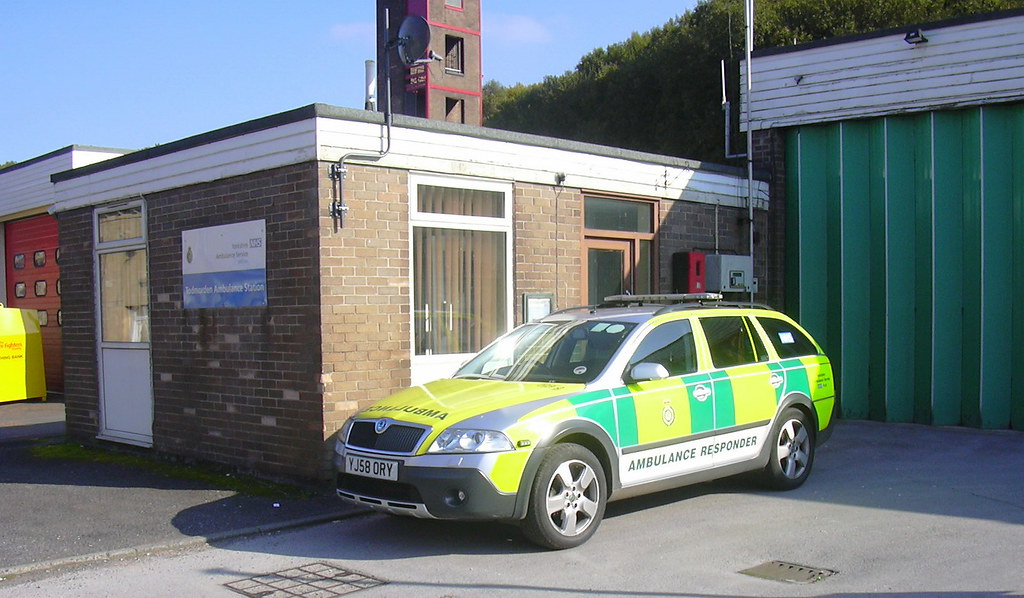 Todmorden Ambulance Station, Stansfield Road Todmorden OL1… Flickr