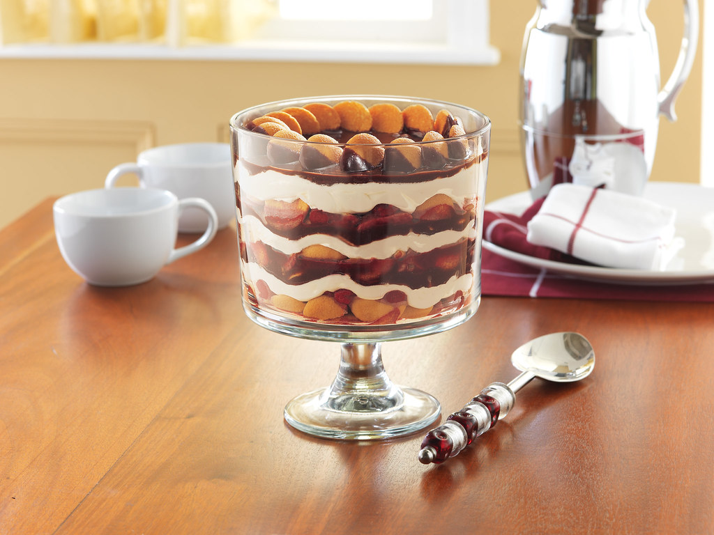 trifle bowl Pampered Chef's trifle bowl has a wide variety… Flickr