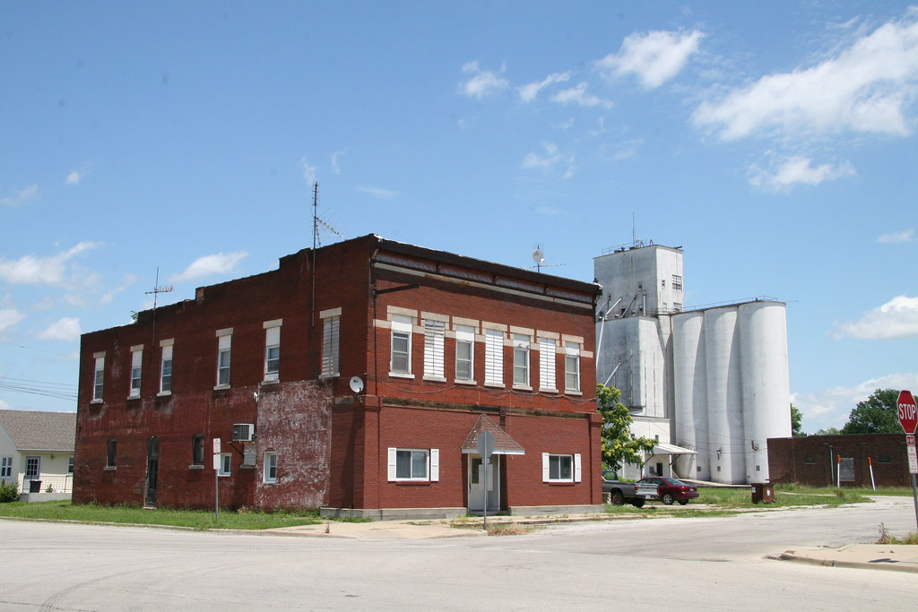 Girard IL, Girard Illinois, Macoupin County Bruce Wicks Flickr