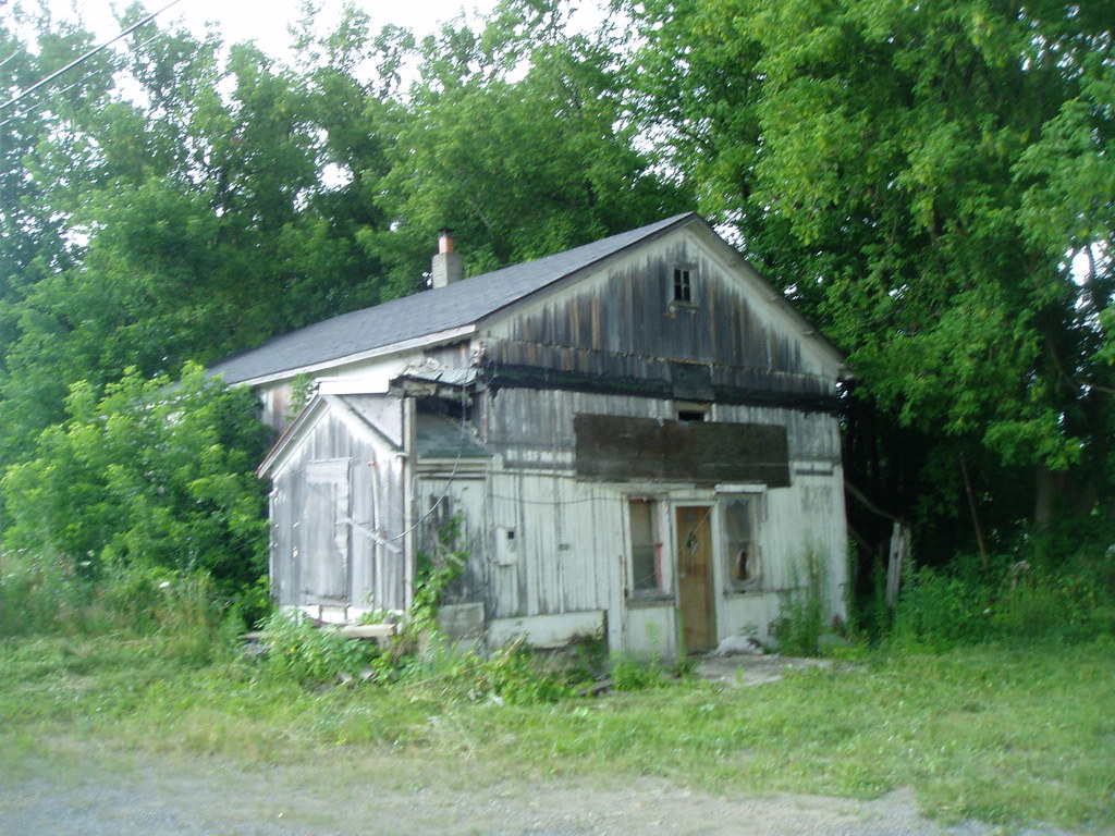 Weathered Old building at corner of NY 39 and Lamont Road,… Flickr