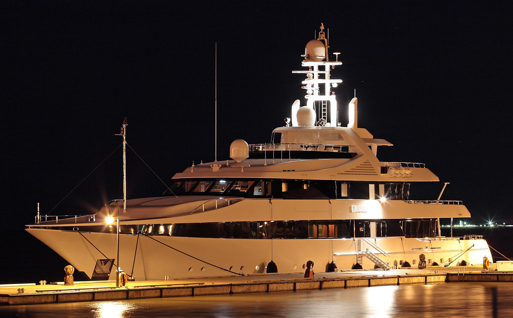 Kisses 175' yacht "Kisses" in Yorktown, Virginia on April … Flickr