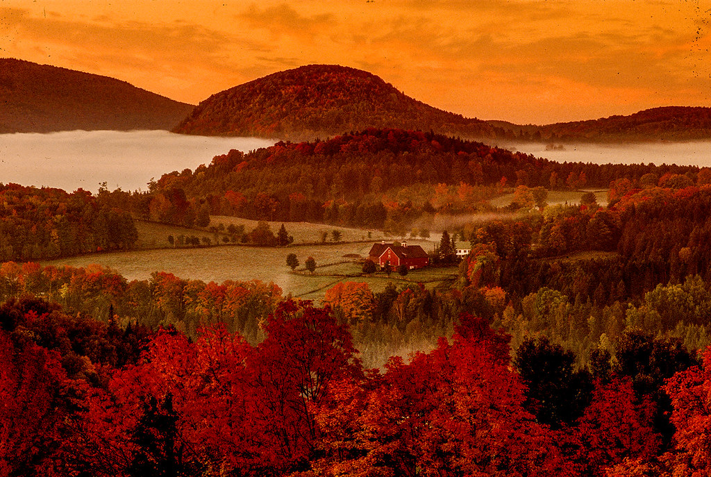 East Peacham, Vemont Image recorded 30 minutes before sunr… Tom Narwid Flickr