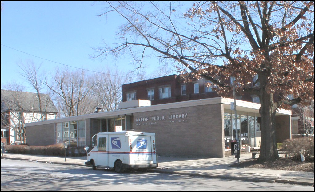 Library 2004, the Highland Square branch library. Mark Turnauckas