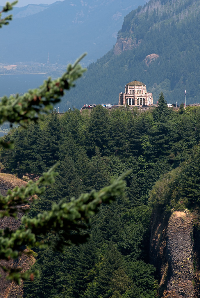Vista House Vista House in the Columbia Oregon Lew Tarnopol