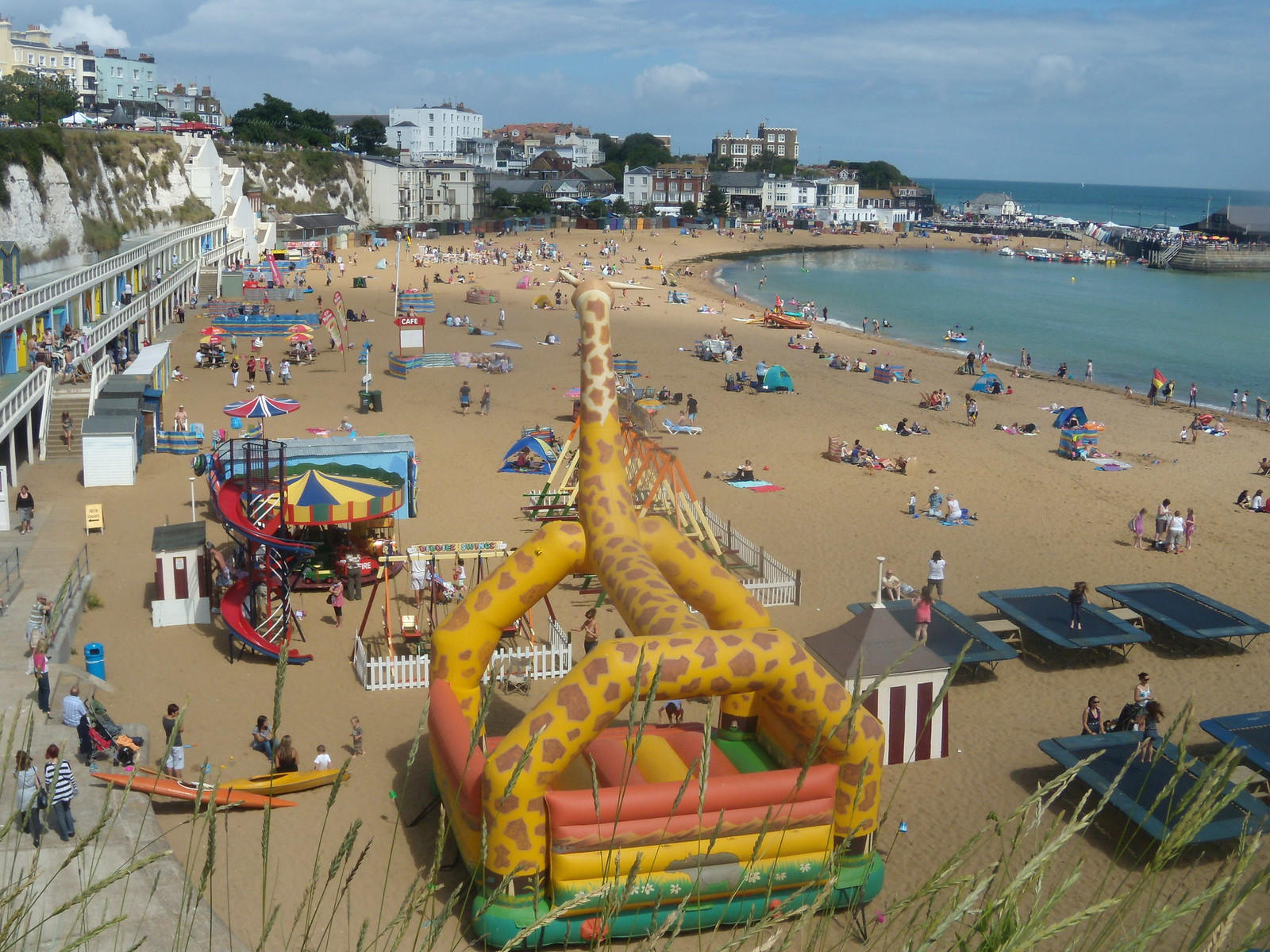 Photo slideshow Ramsgate to Margate via Broadstairs and Botany Bay