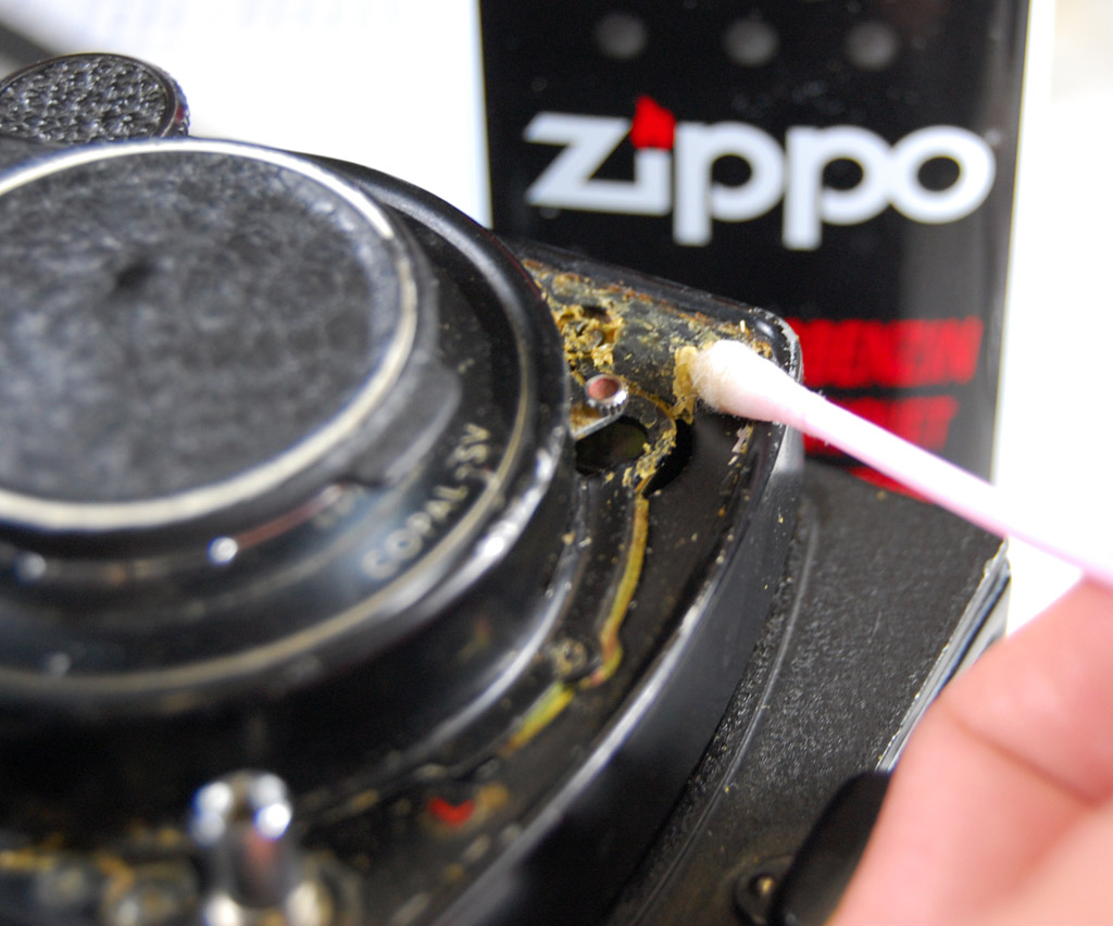 Mat 124G Unwilling Shutter Release (07) Yashica Mat 124G. … Flickr