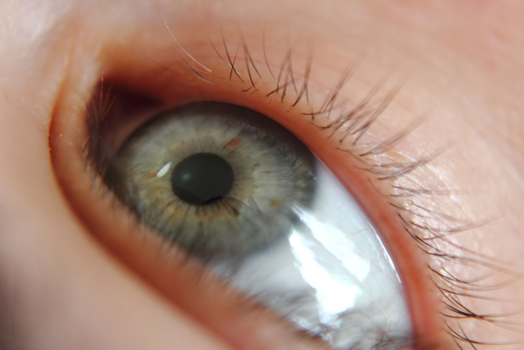 Gros oeil Macro de l'oeil droit de mon amour. J'ai pas