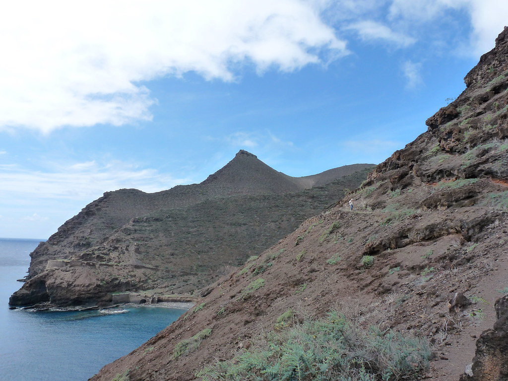 St. Helena, Banks' Battery, Banks' Valley Bay Pauline and John Grimshaw Flickr