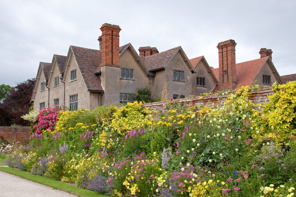 Packwood House 3 Tony Hisgett Flickr