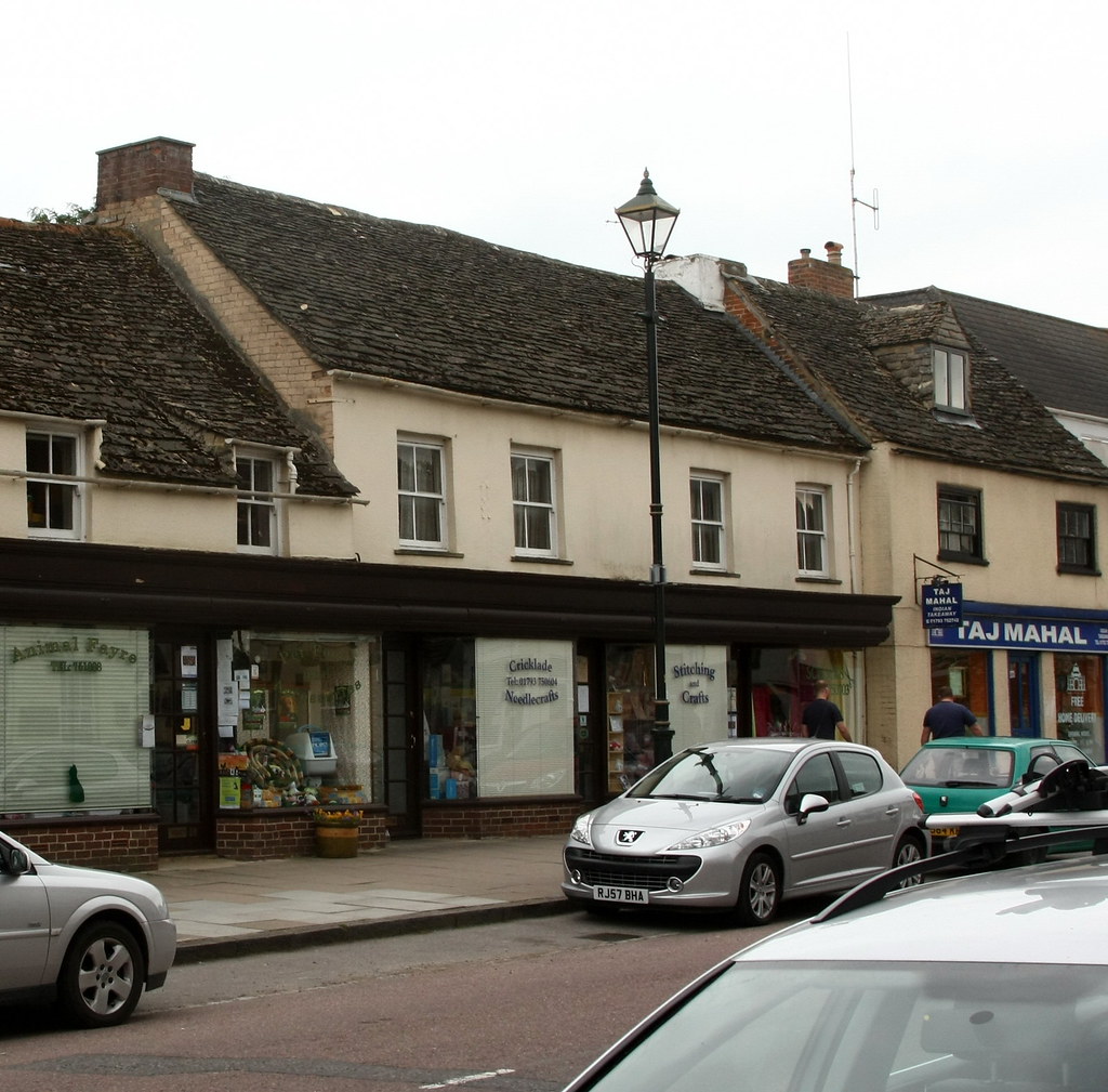 Cricklade, High St, 089 Pair of cottages, in row, now shop… Flickr