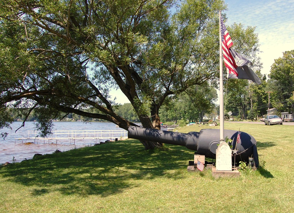Bernhards Bay This cannon is located in a small park sandw… Flickr