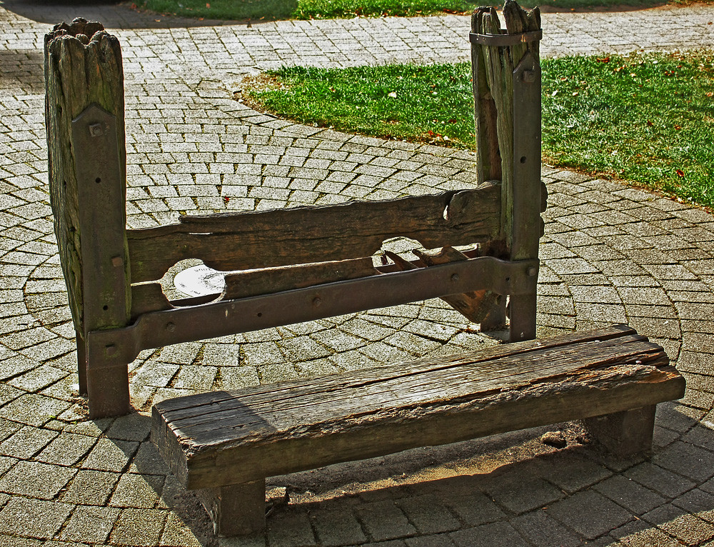 The Stocks Medieval Punishment The Stocks at Bourtonon… Flickr