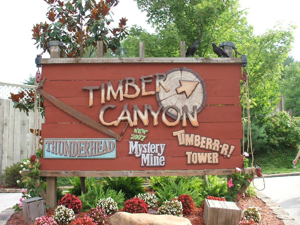 Timber Canyon | The Timber Canyon Area Of Dollywood In Pigeo… | Flickr