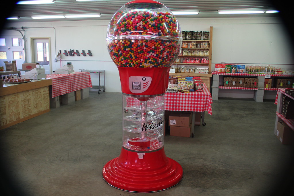 Largest Gumball Machine I have seen. steven cook Flickr