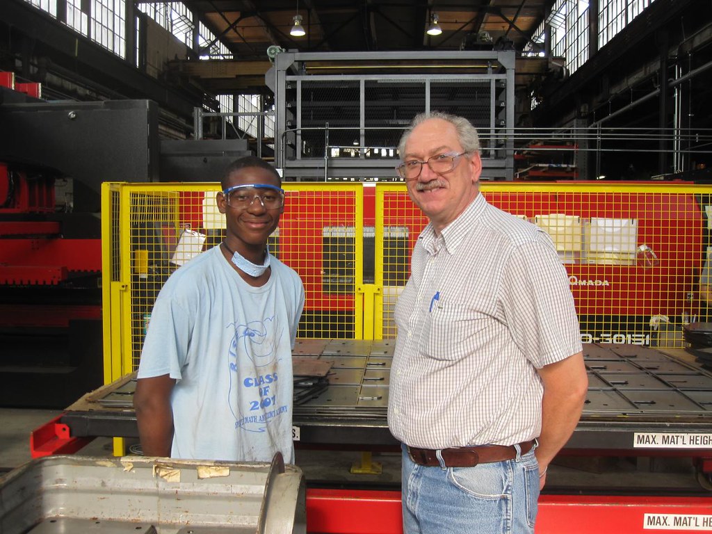 Laystrom Manufacturing Terry Foley, Engineer, and Marquies… Flickr