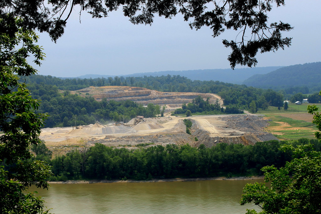 Quarrying along Ohio River Quarry operation on Kentucky si… Flickr