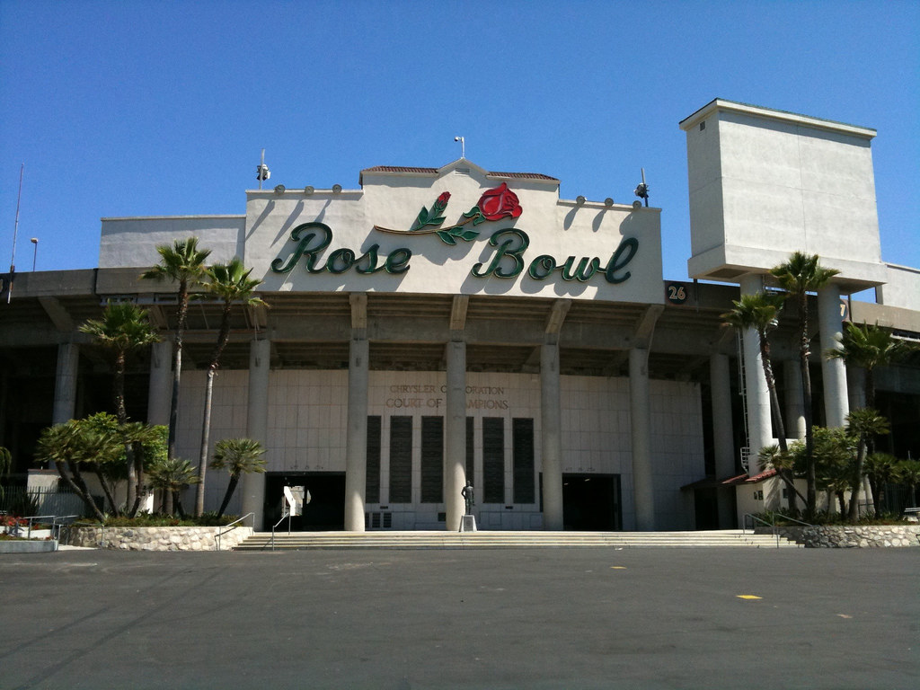 Rose Bowl The famous Rose Bowl in Pasadena, California. Si… Flickr
