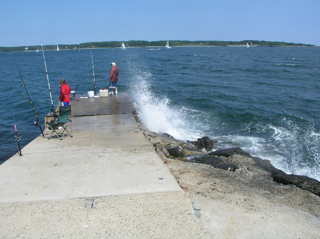 Fishing in the Surf New Castle, New Hampshire Great Island… Flickr