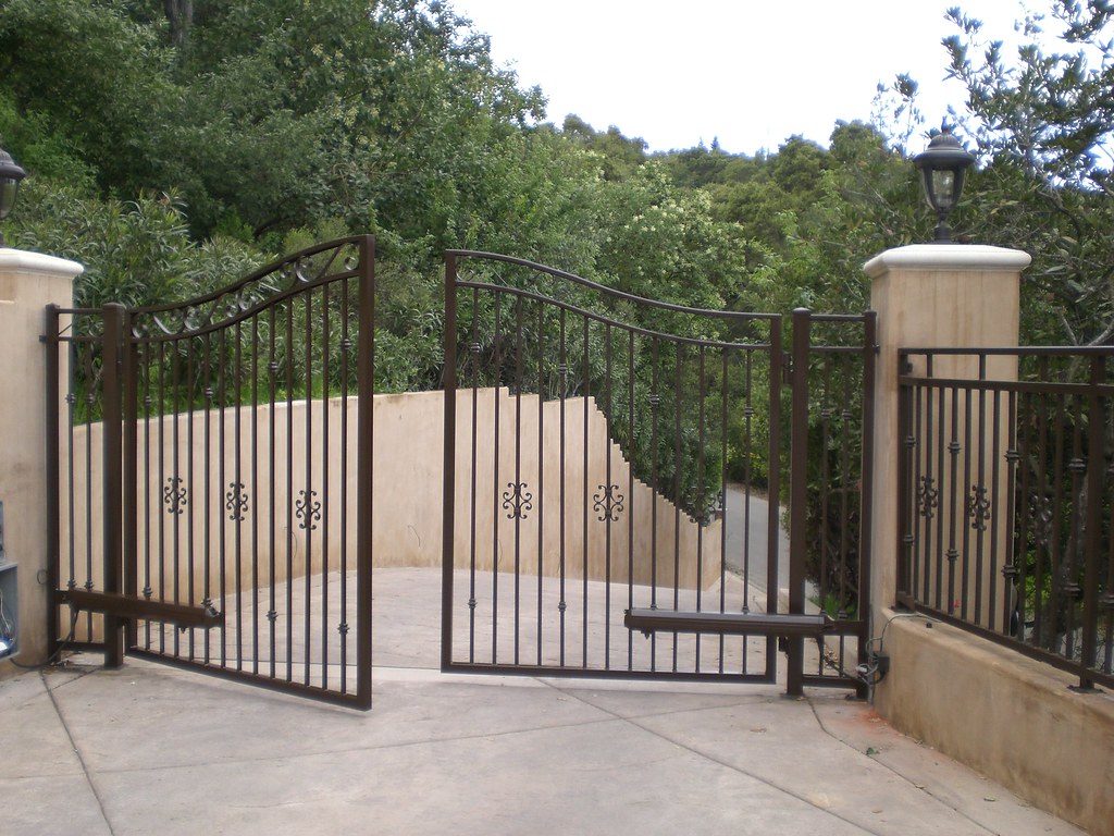 cumple ano de catalino pichers 038 L&J Ornamental Ironworks Flickr