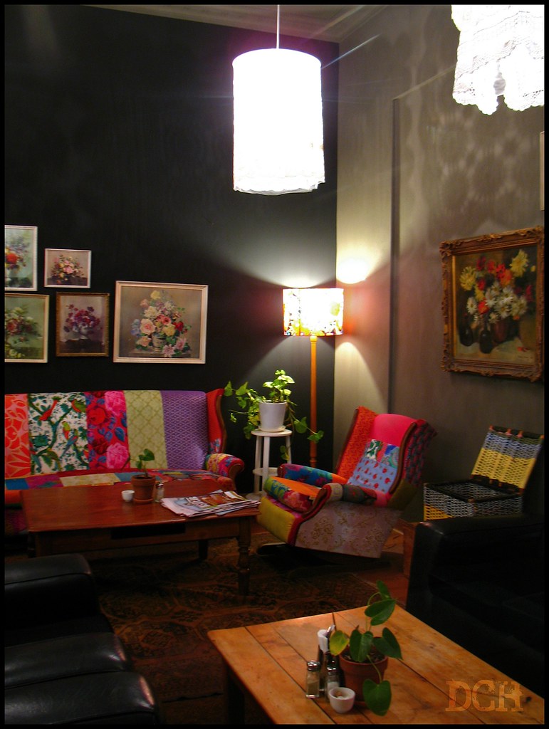 Living Room Ambience Phil and I walked to South Freo for d… Flickr