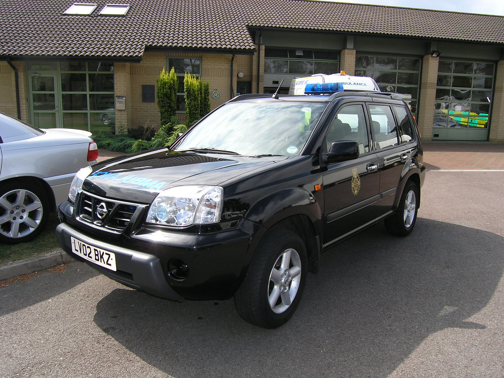 Oxfordshire Ambulance Service Nissan XTrail PCP respons… Flickr