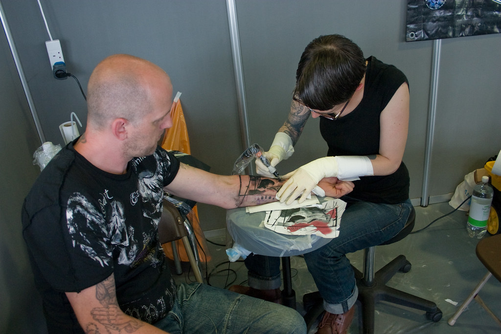 Simone Pfaff from Buena Vista Tattoo Club working on a skull piece a