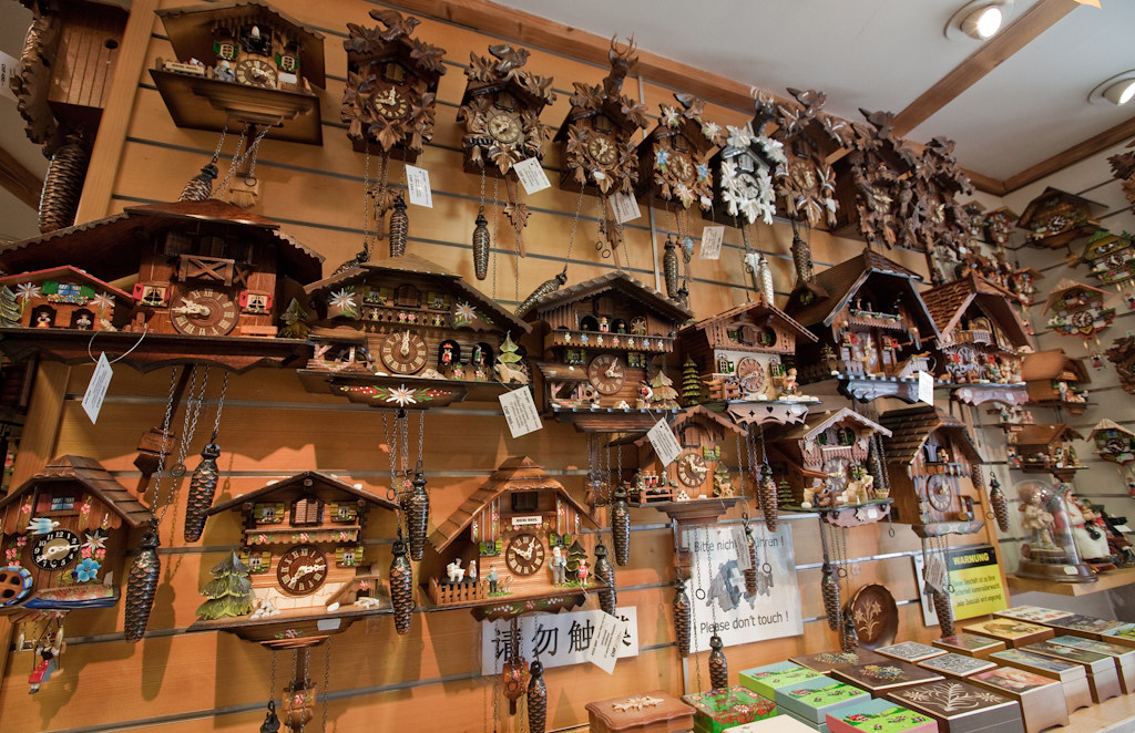 Cuckoo clocks! Enough of them to crazy! ) Limmat… Flickr