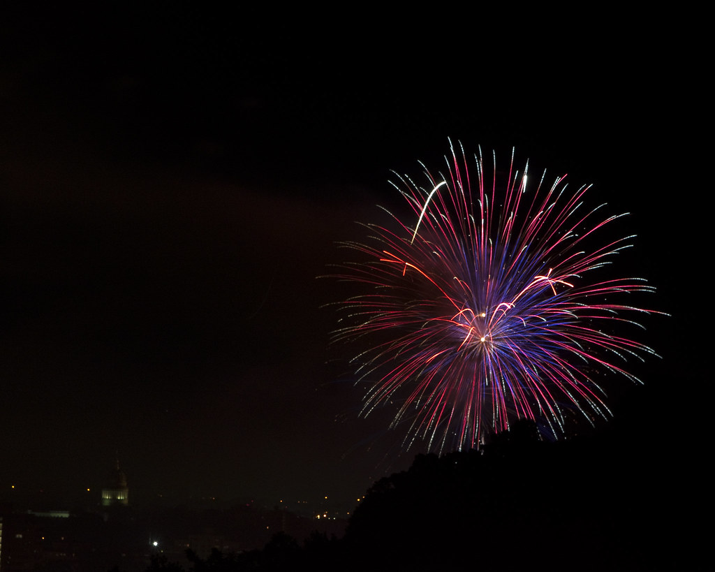 4th Fireworks 2 Taken in Charleston off of fort hill. Miss… Flickr
