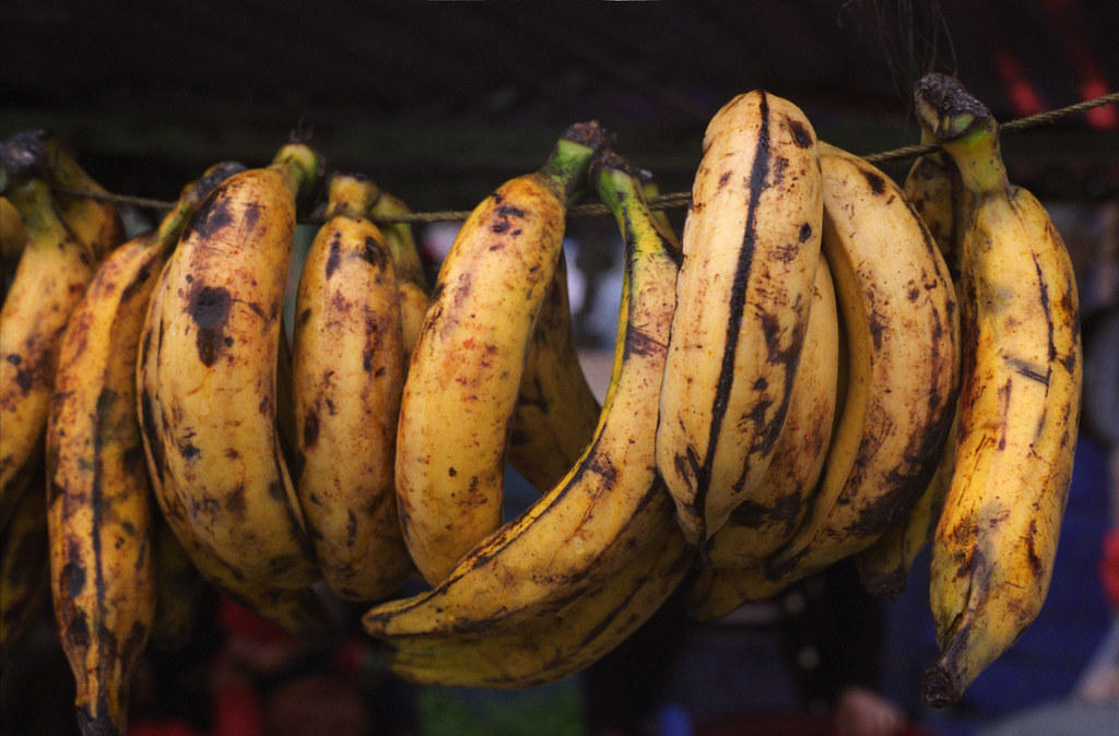 Ripe Bananas, Santa Rosa Market Andrew Tonn Flickr