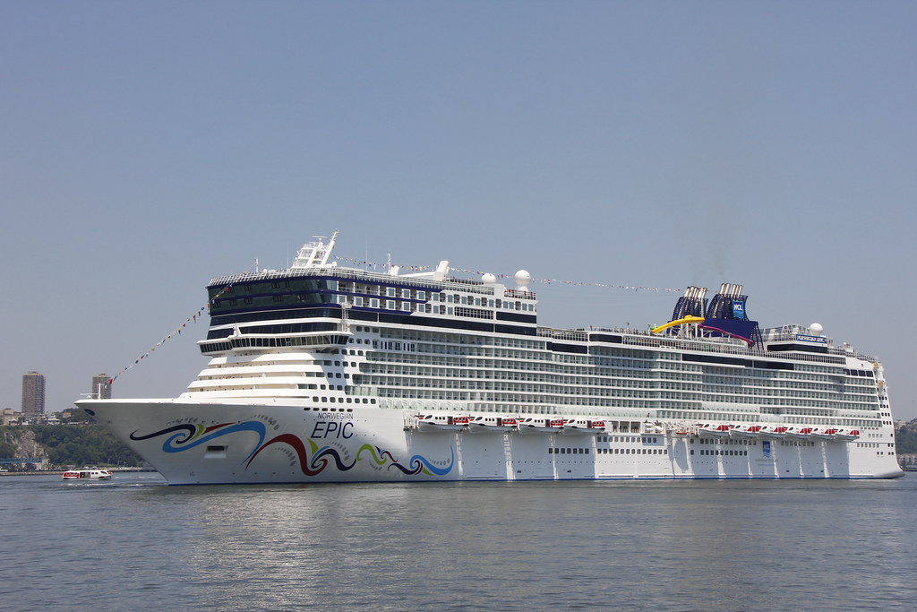 Picture Of Norwegian Epic Leaving Pier 88 In New York City… Flickr