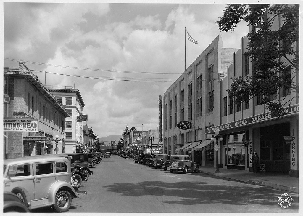 Thomas Street looking north from Fourth (1933) 47specialdeluxe Flickr