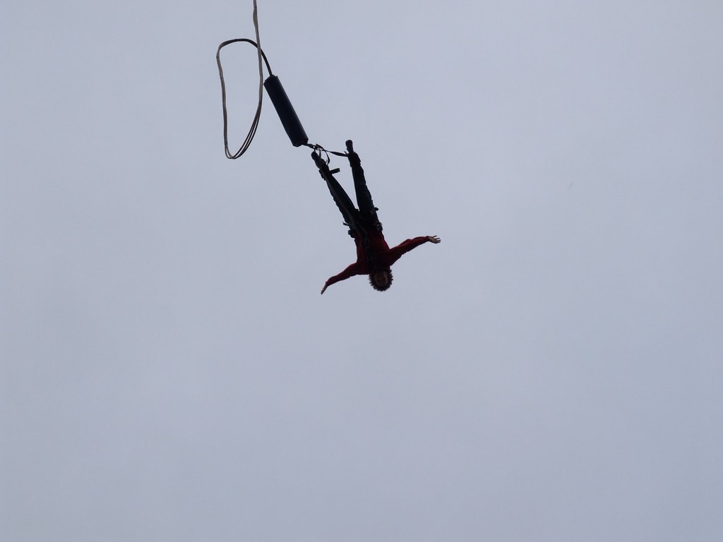 Wolsey Bungee Jump 029 Sponsored Bungee Jump held at T… Flickr