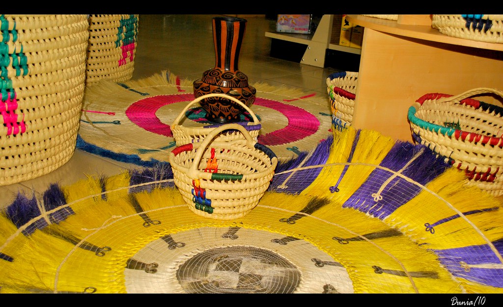 Honduran crafts 2 (Artesania Hondurena) These rugs and bas… Flickr