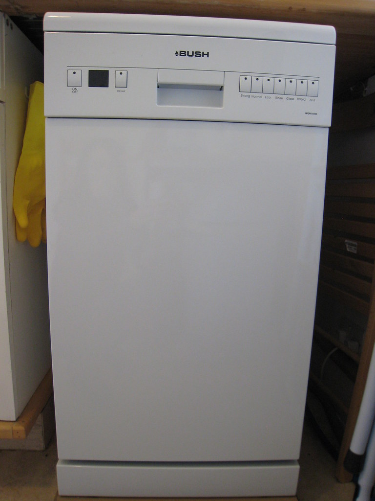 Dishwasher Bush Slim Dishwasher 100 GBP Pick up only. H8… Flickr