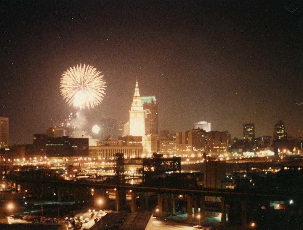 Cleveland skyline, New Year's Eve 1988 A view of the Cleve… Flickr