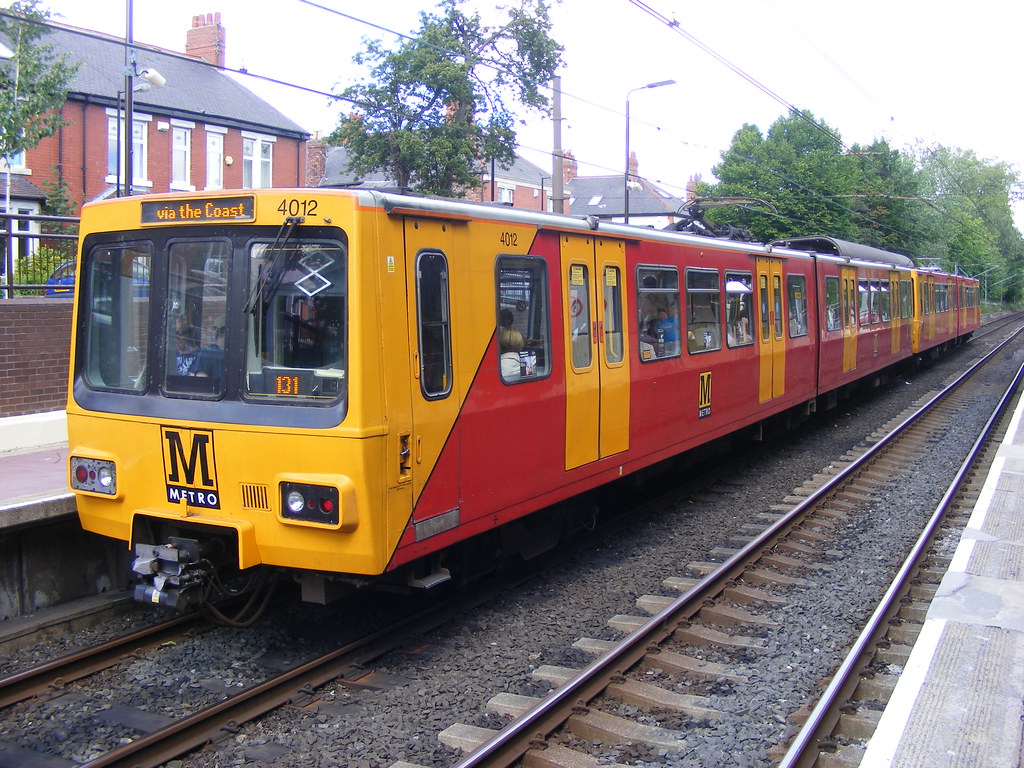 Tyne & Wear Metro 4012 Ilford Road Tyne & Wear Metro set … Flickr