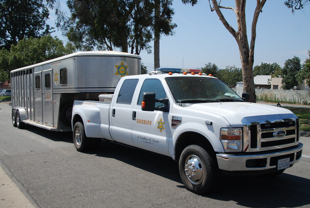 LOS ANGELES COUNTY SHERIFF DEPARTMENT (LASD) FORD DUALLY PICKUP TRUCK