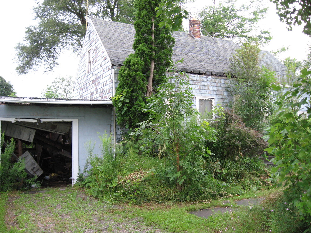 Gunnville Rd., Lancaster, NY The slums of Lancaster Flickr
