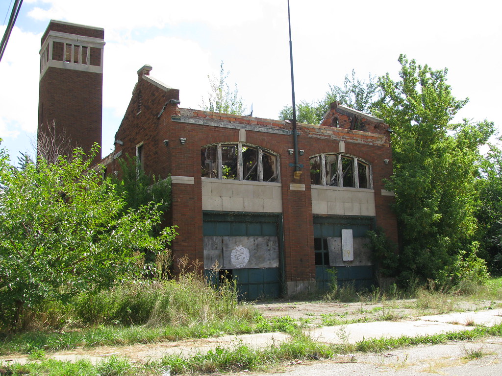 Detroit (Highland Park) Hamilton & Stuartevant Burned Fire… Flickr
