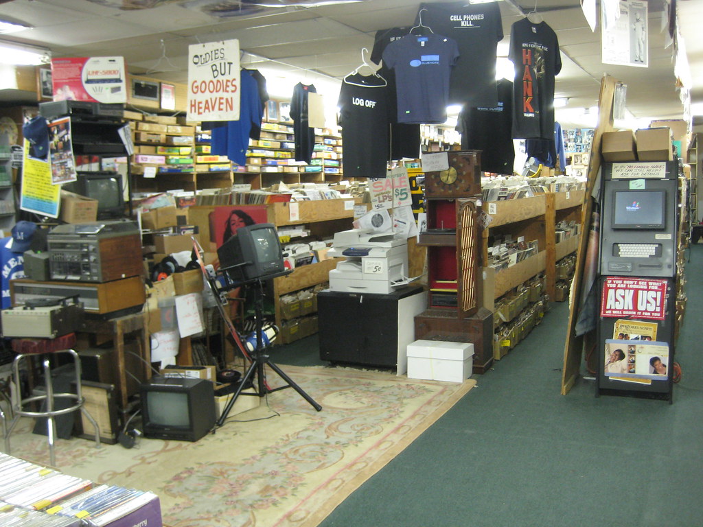 Beverly Records Shop Chicago holds great record shops to f… Flickr