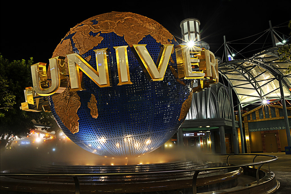 Universal Studios Singapore A night out at Universal Studi… Flickr