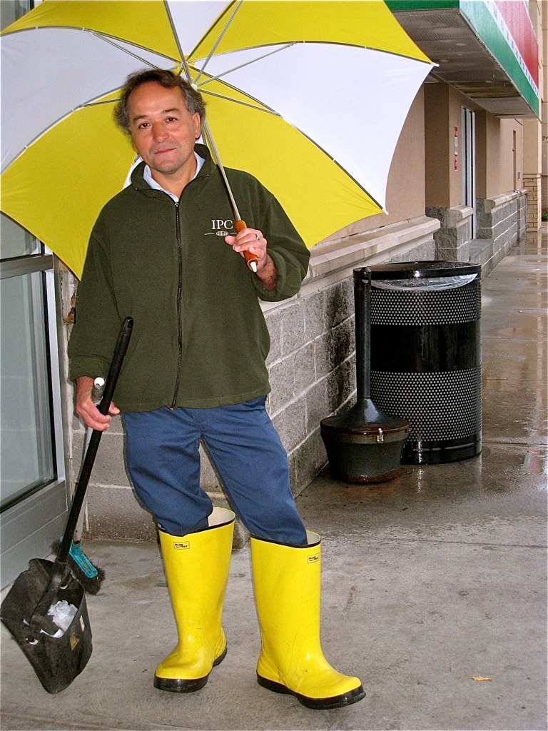 yellow umbrella ds262 Weather affects us all. Make a phot… Flickr